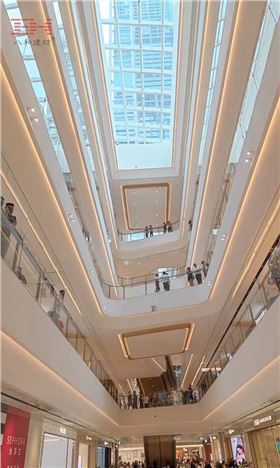 購物中心中庭鋁單板