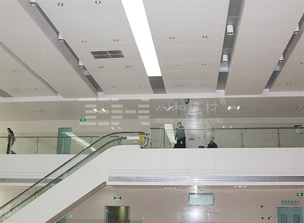 鋁單板吊頂-徐州醫(yī)學(xué)院附屬醫(yī)院4 鋁單板吊頂-徐州醫(yī)學(xué)院附屬醫(yī)院4