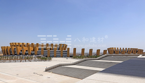 內蒙古鄂爾多斯體育中心-金色氟碳鋁單板2