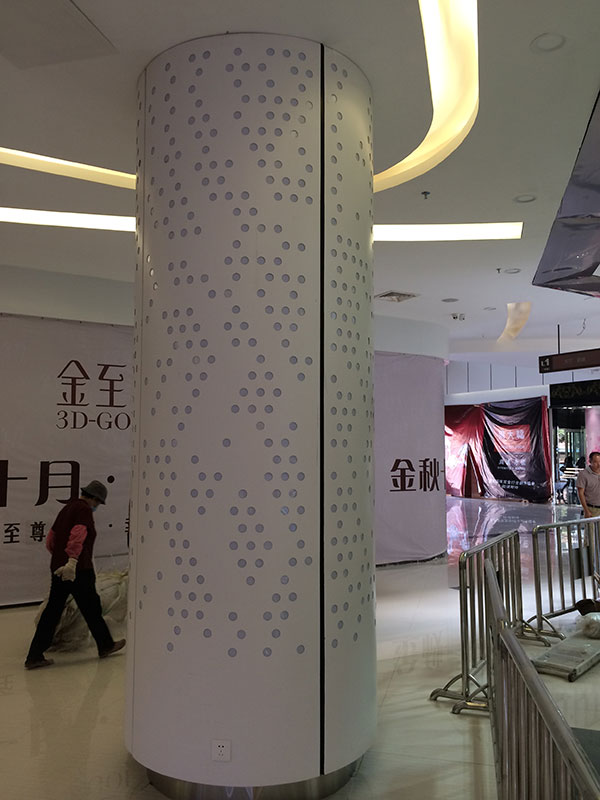 梅州客都匯穿孔包柱鋁單板.jpg