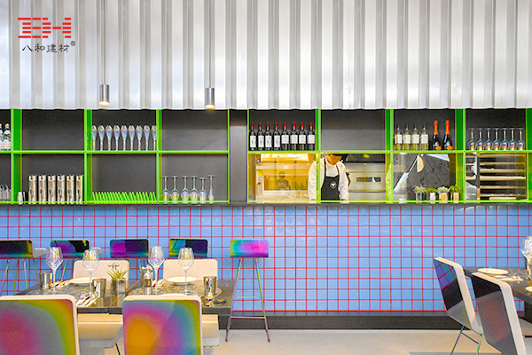 陽(yáng)極氧化鋁板產(chǎn)品餐廳02.jpg 陽(yáng)極氧化鋁板產(chǎn)品餐廳02.jpg