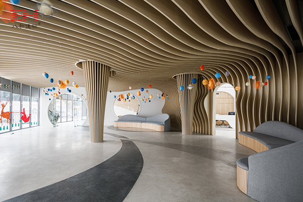 弧形鋁方通天花 弧形鋁方通天花