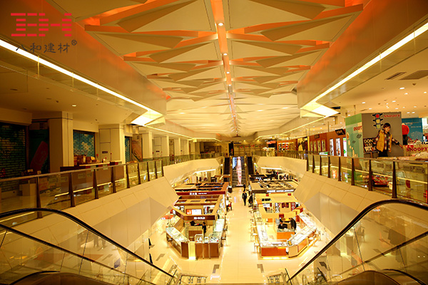 差異化是鋁單板廠家發(fā)展的關鍵