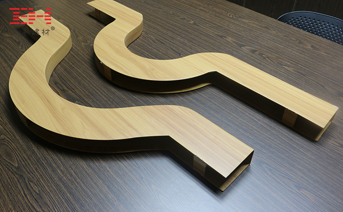 弧形鋁方通吊頂  你值得擁有！